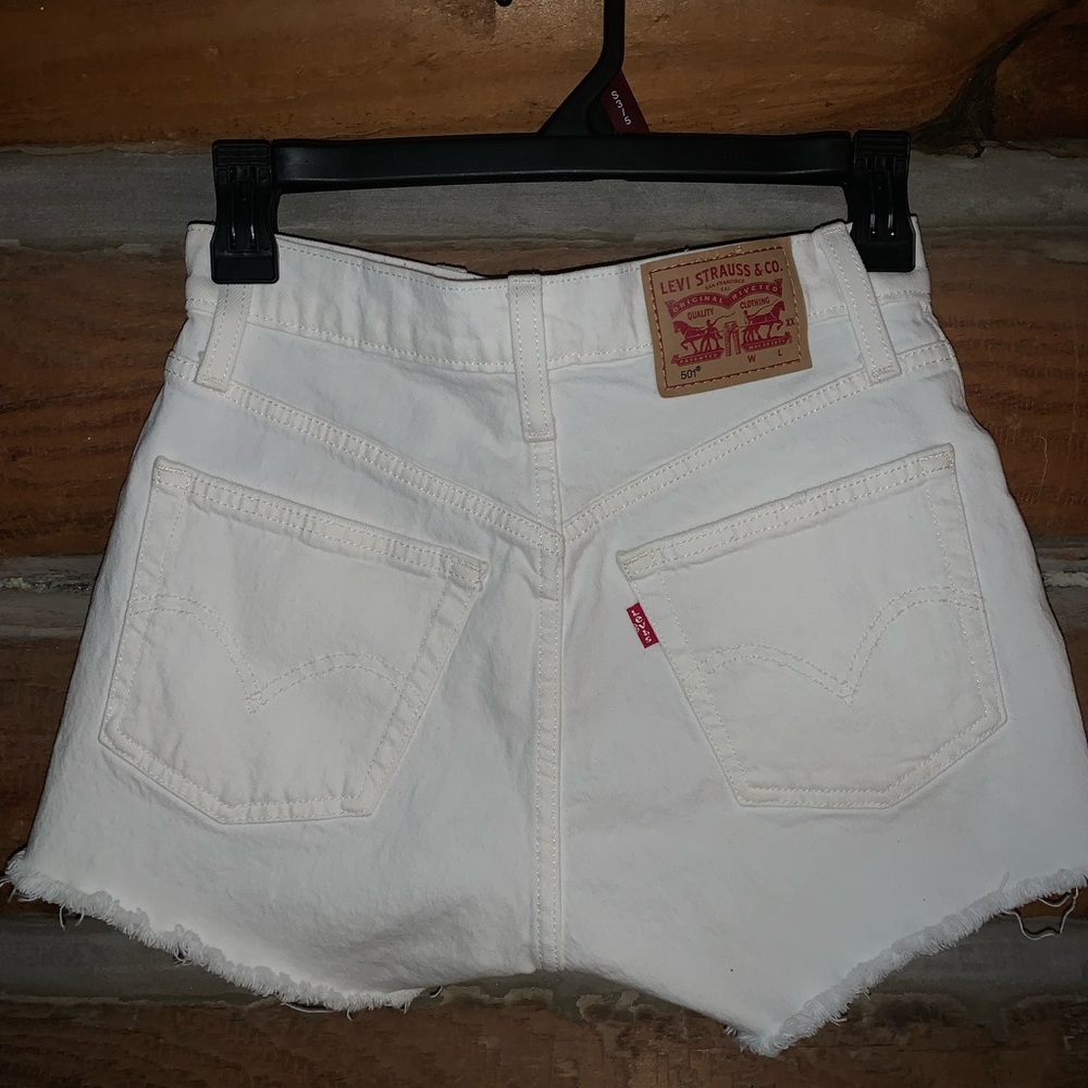 white Levi denim shorts